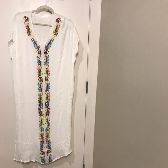 Linen embroidered beach cover-up. Never worn OS - Picture 1 of 3